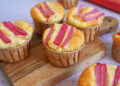 Einfache Rhabarber Mandel Muffins | Bake to the roots