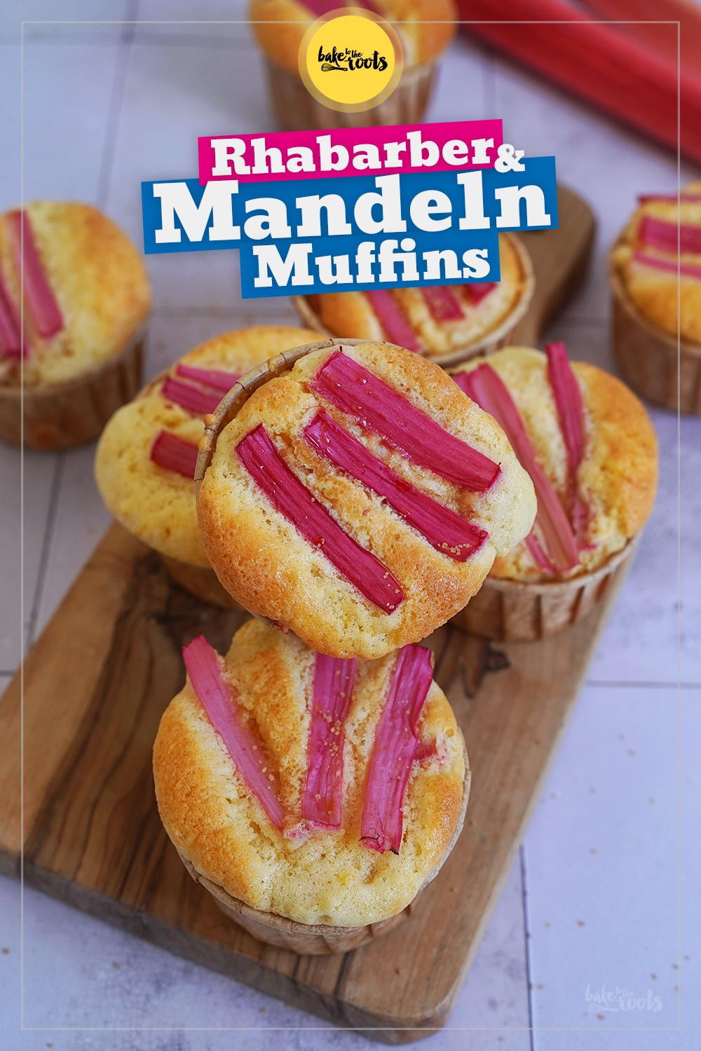 Einfache Rhabarber Mandel Muffins | Bake to the roots