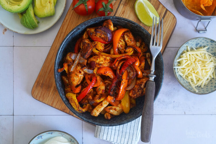 Schnelle AirFryer Chicken Fajitas | Bake to the roots