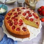 Einfacher Erdbeeren Ricotta Kuchen | Bake to the roots