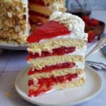 Erdbeeren & Himbeeren Torte | Bake to the roots