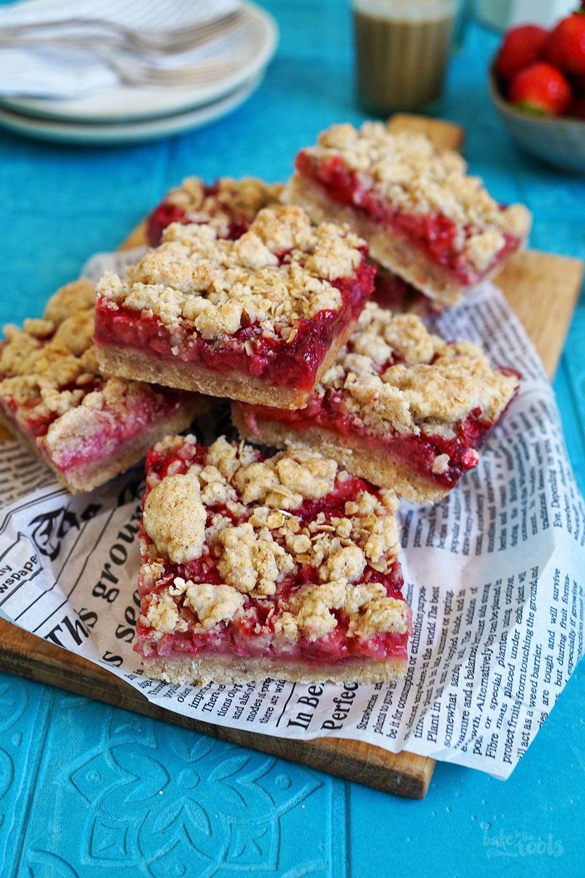 Erdbeeren Haferflocken Crumble Bars | Bake to the roots