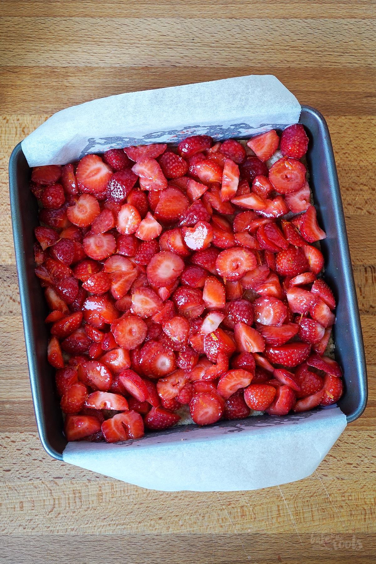 Erdbeeren Haferflocken Crumble Bars | Bake to the roots