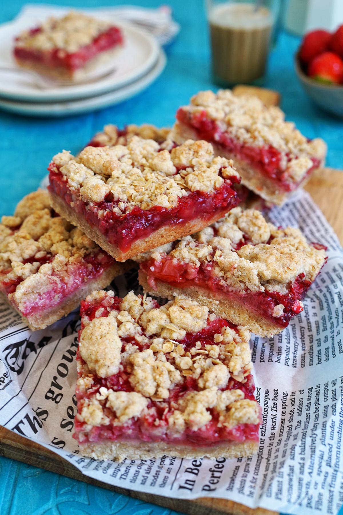 Erdbeeren Haferflocken Crumble Bars | Bake to the roots
