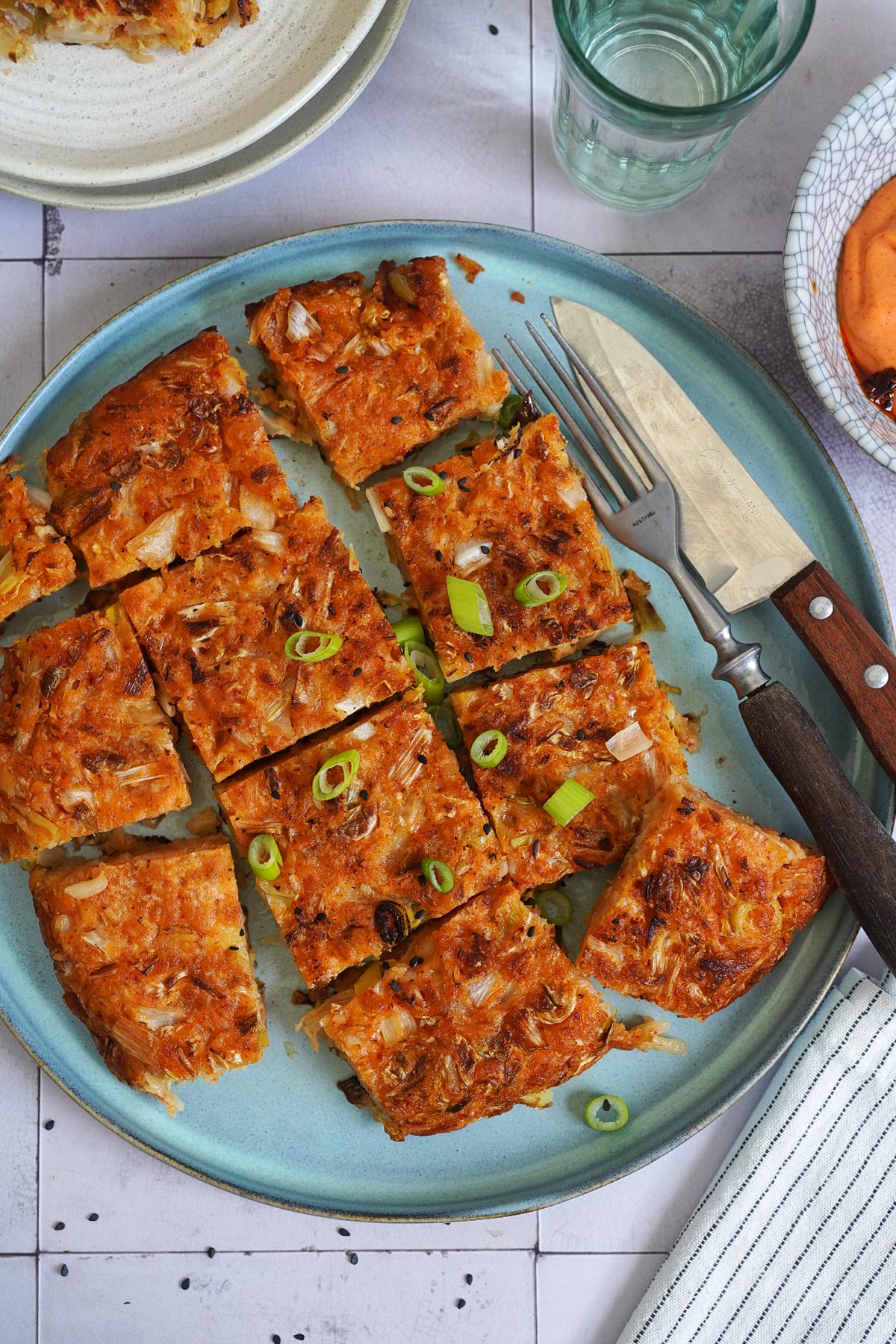 Koreanische Kimchi Pancakes mit Gochujang Dip | Bake to the roots