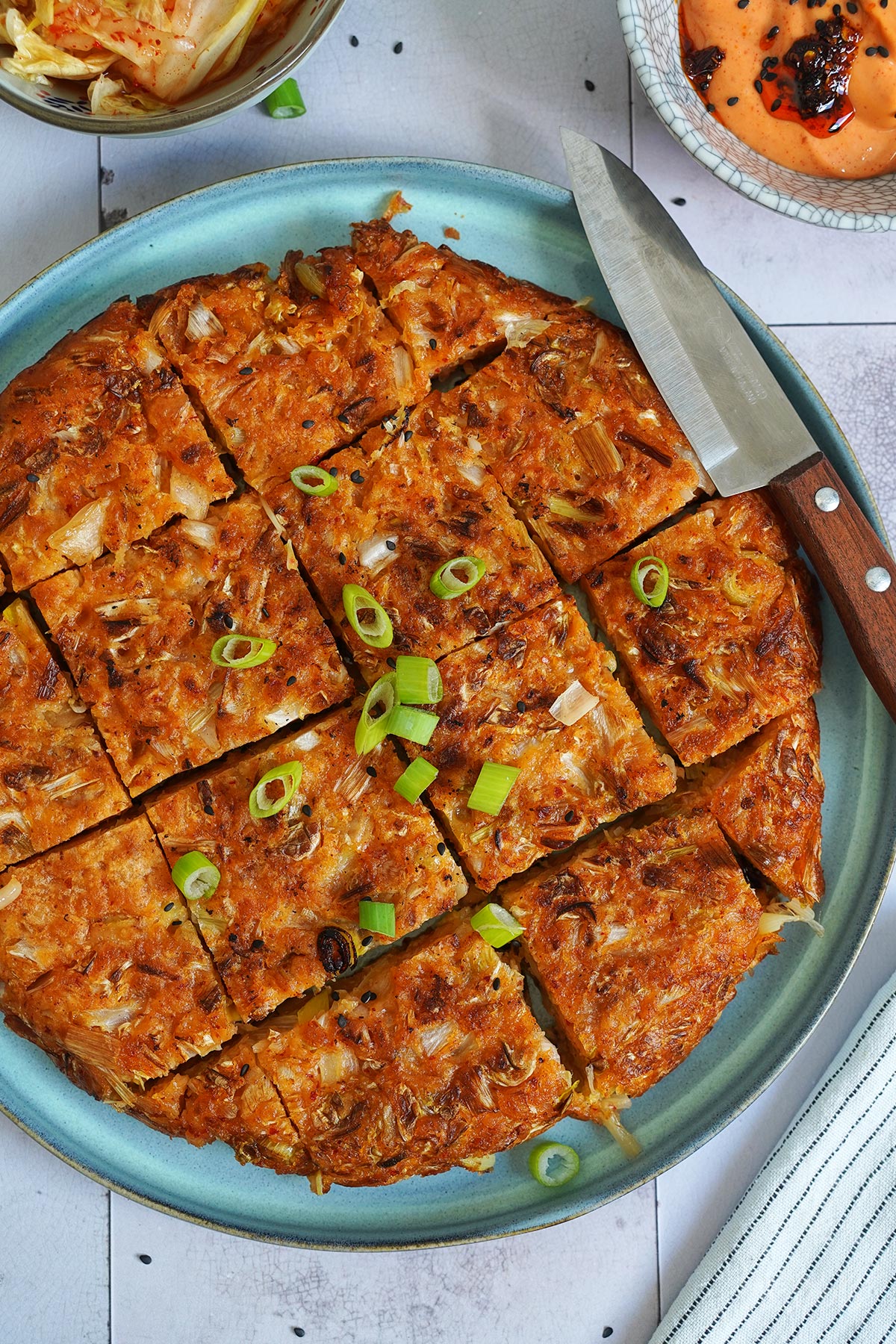 Koreanische Kimchi Pancakes mit Gochujang Dip | Bake to the roots