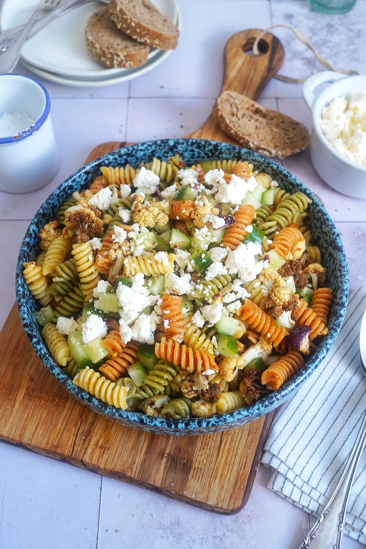 Nudelsalat mit geröstetem Za'atar Blumenkohl (AirFryer) | Bake to the roots