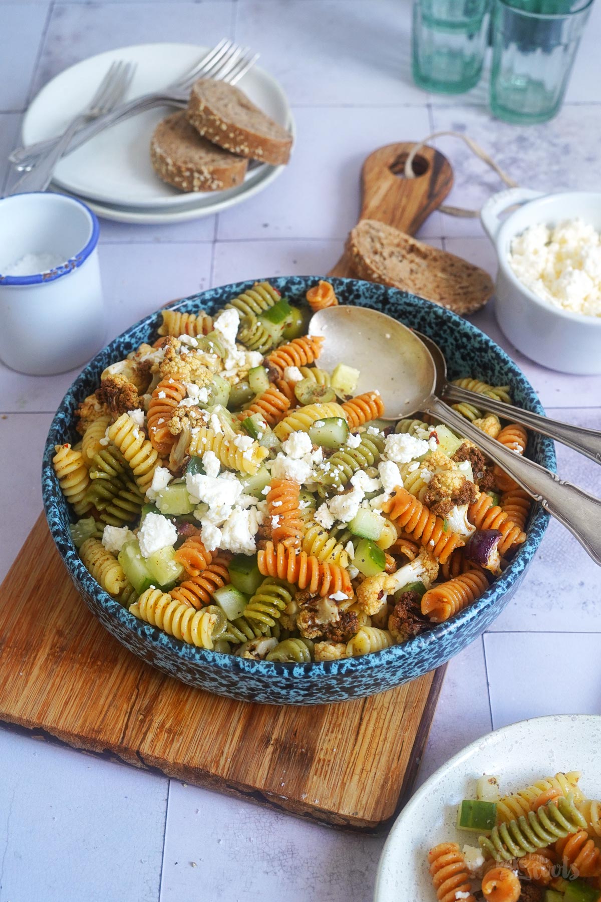 Nudelsalat mit geröstetem Za'atar Blumenkohl (AirFryer) | Bake to the roots