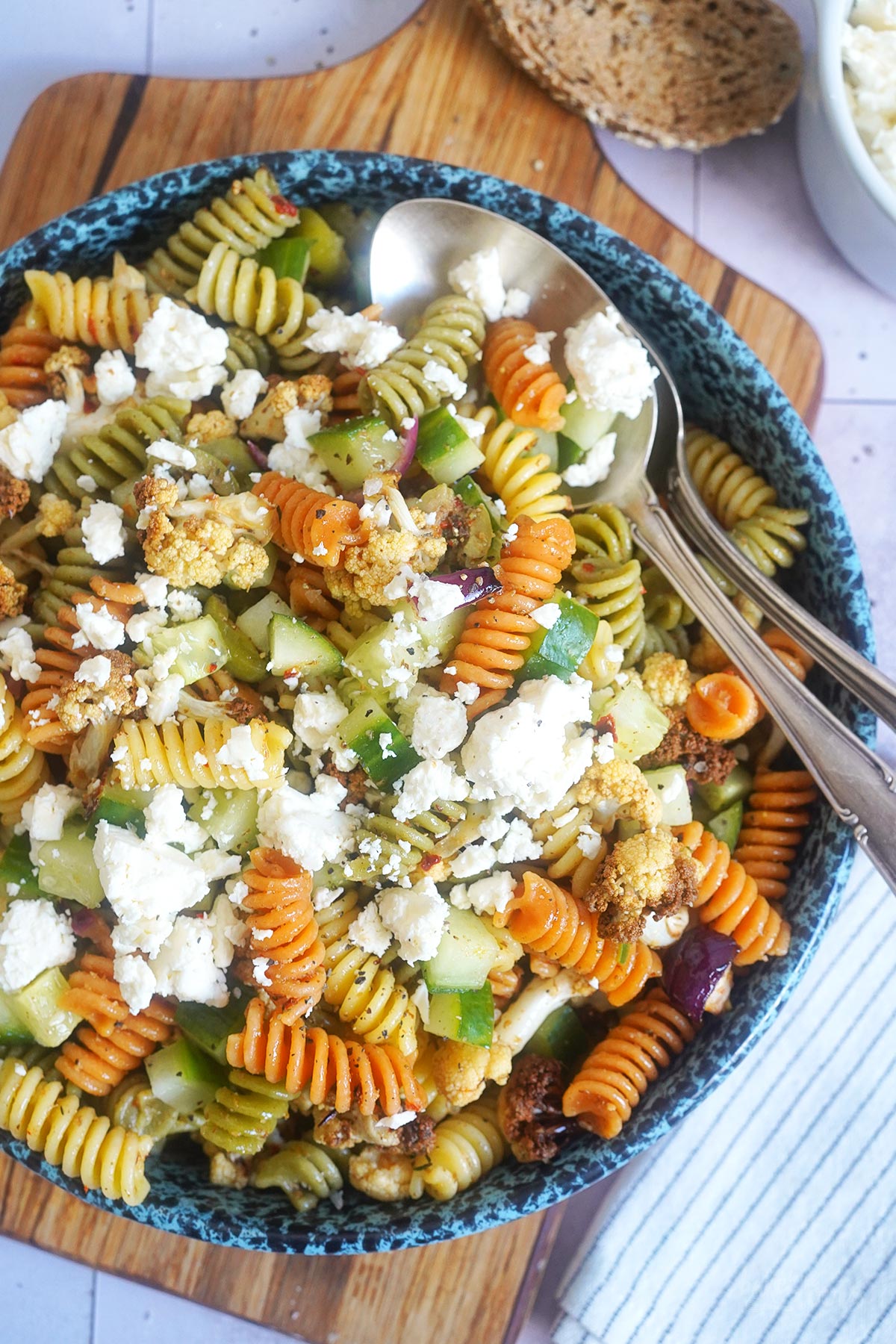 Nudelsalat mit geröstetem Za'atar Blumenkohl (AirFryer) | Bake to the roots