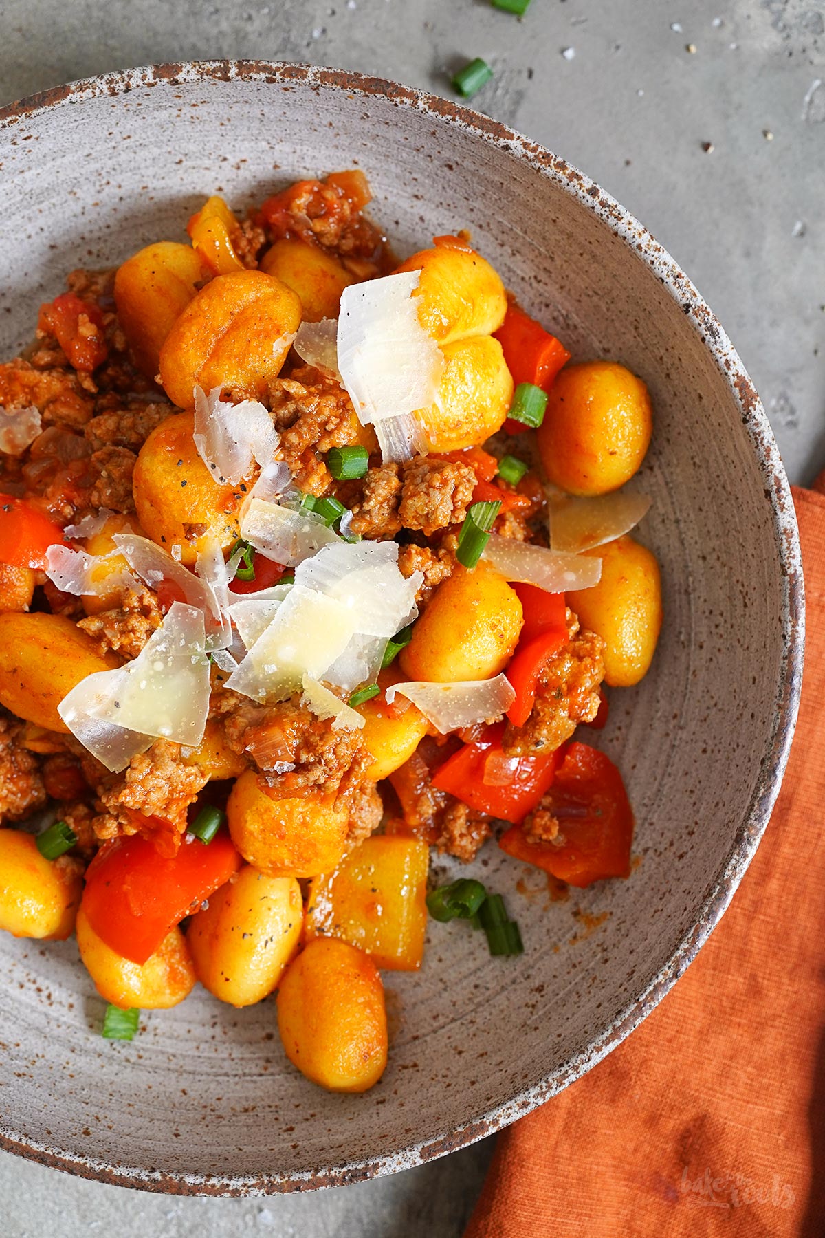 Gnocchi Skillet with Bell Peppers & Minced Meat | Bake to the roots