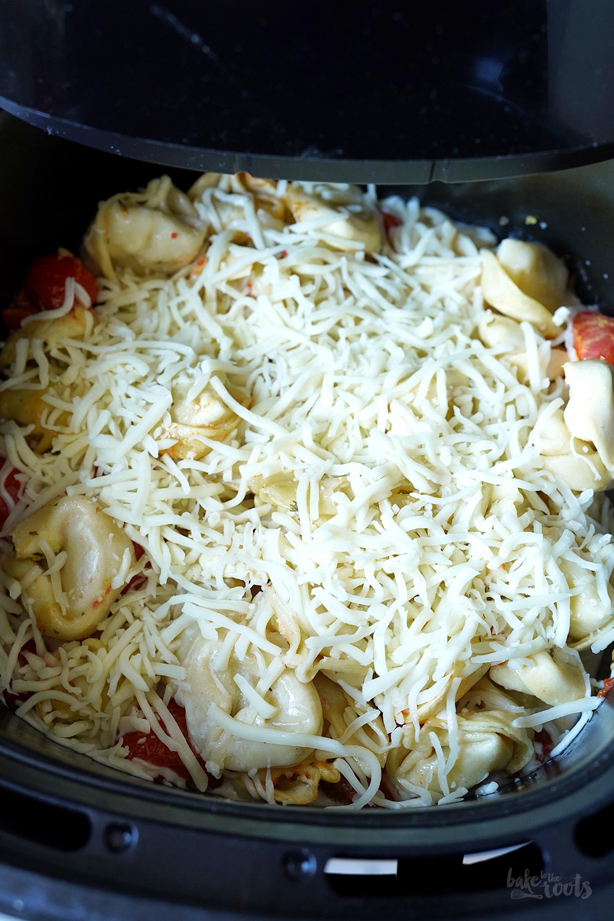 AirFryer Tortellini Auflauf mit Tomaten | Bake to the roots