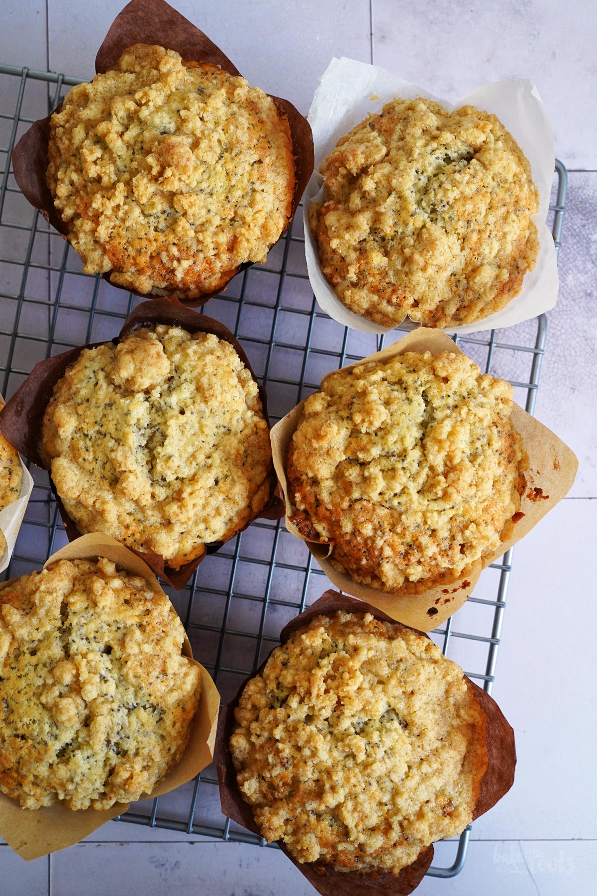Zitrone & Mohn Streusel Muffins | Bake to the roots