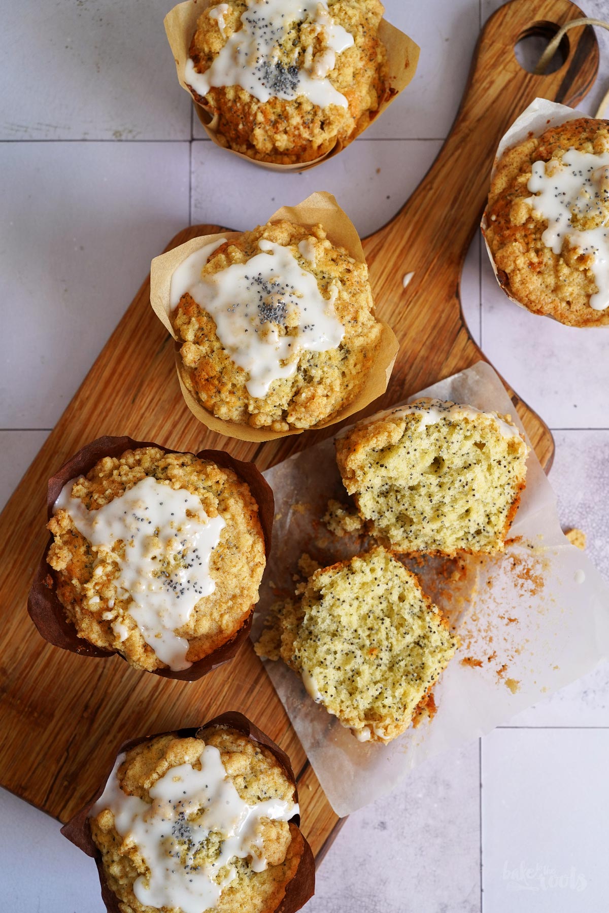 Zitrone & Mohn Streusel Muffins | Bake to the roots