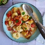 AirFryer Tortellini Auflauf mit Tomaten | Bake to the roots