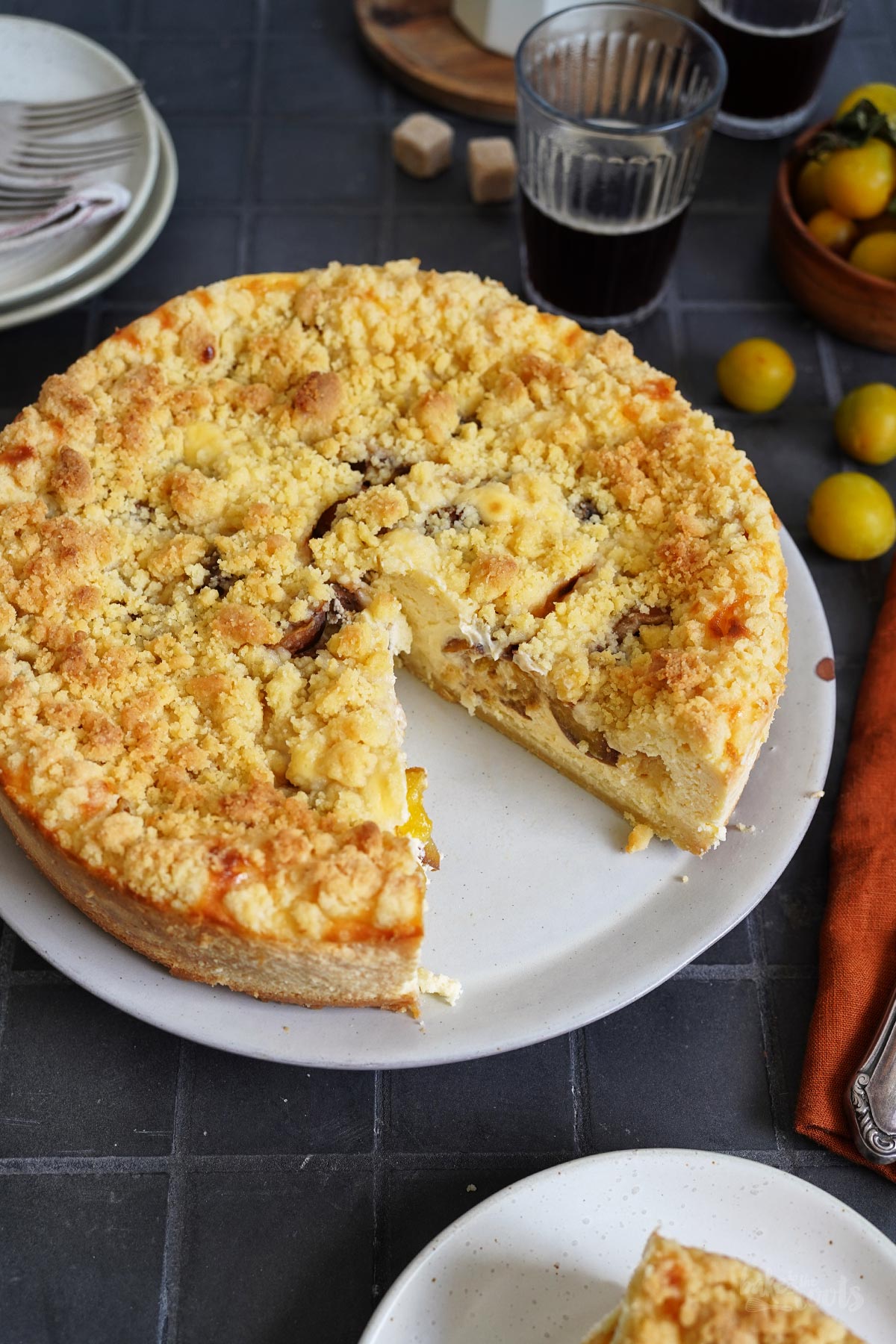 Mirabellen Streusel Käsekuchen | Bake to the roots