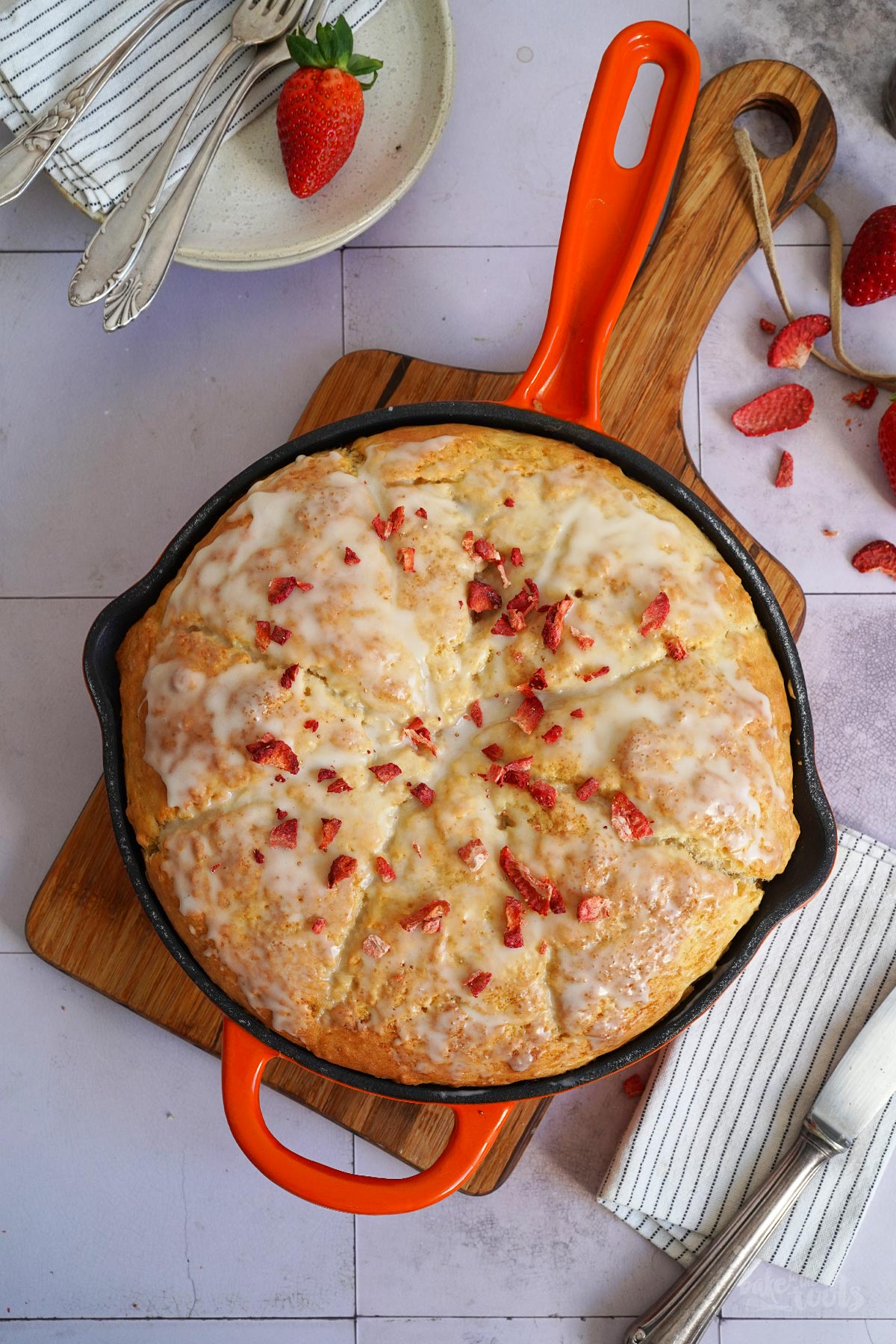 Erdbeeren Buttermilch Scones | Bake to the roots