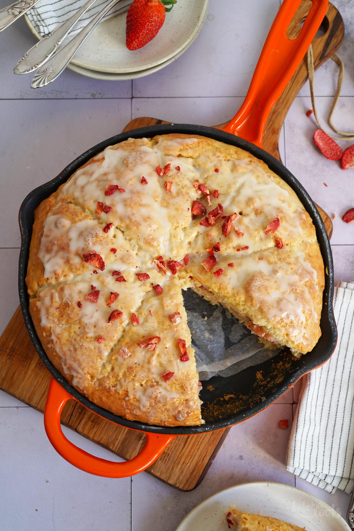 Erdbeeren Buttermilch Scones | Bake to the roots