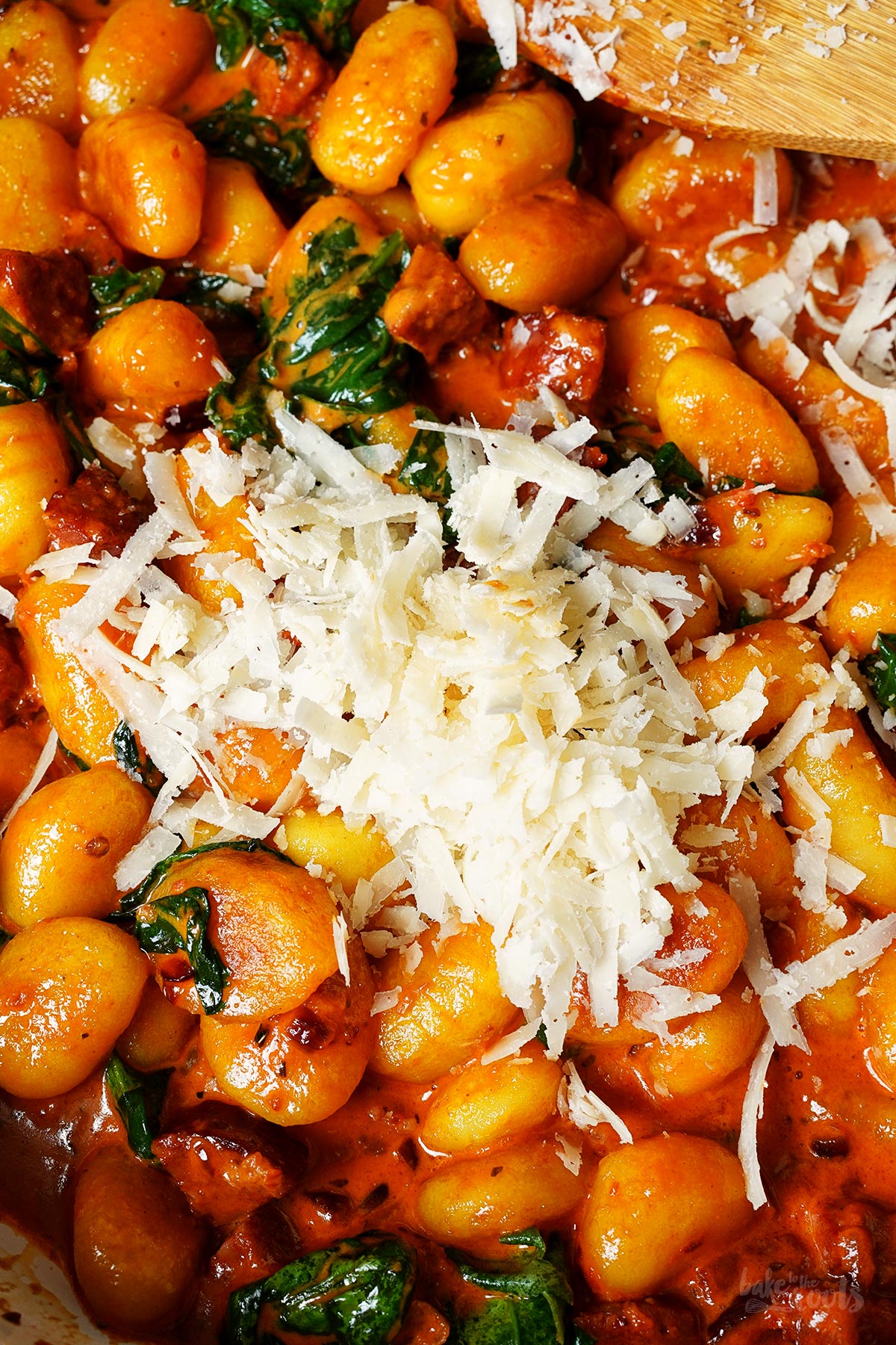 Schnelle Gnocchi mit Chorizo, Pesto Rosso & Spinat | Bake to the roots