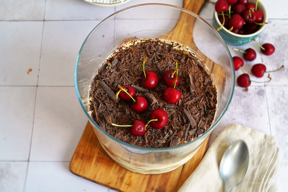 Schwarzwälder Kirsch Tiramisu | Bake to the roots
