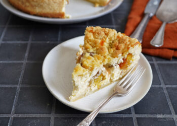 Mirabellen Streusel Käsekuchen | Bake to the roots