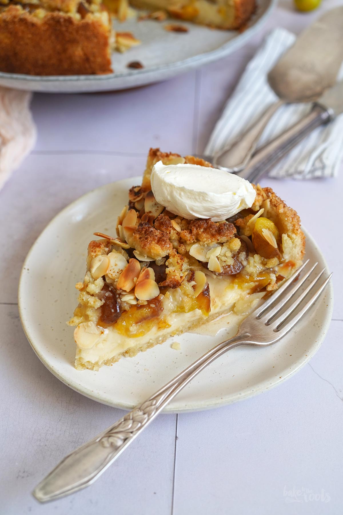 Mirabellen Pudding Streuselkuchen – einzelnes Stück | Bake to the roots