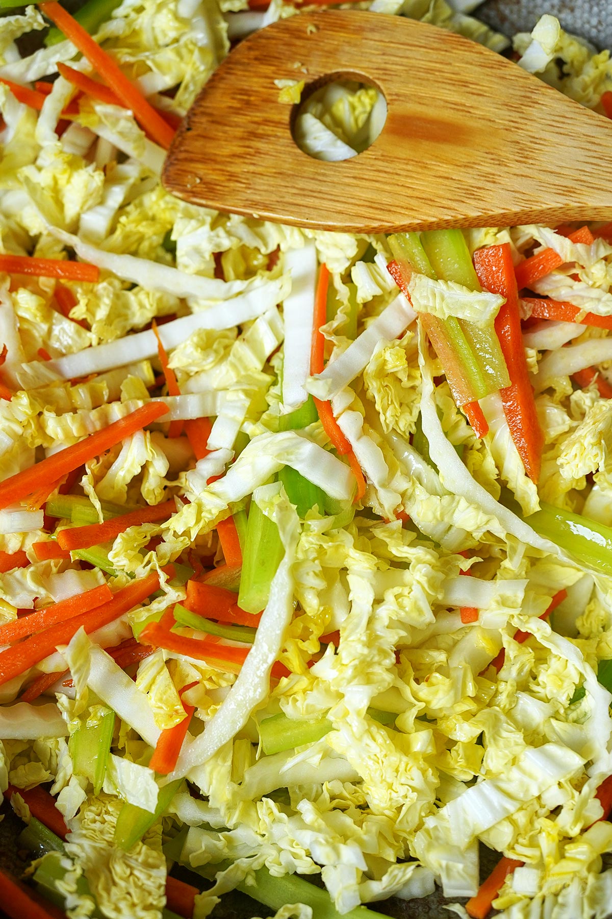 Wok Nudeln mit Gemüse & Pilzen | Bake to the roots