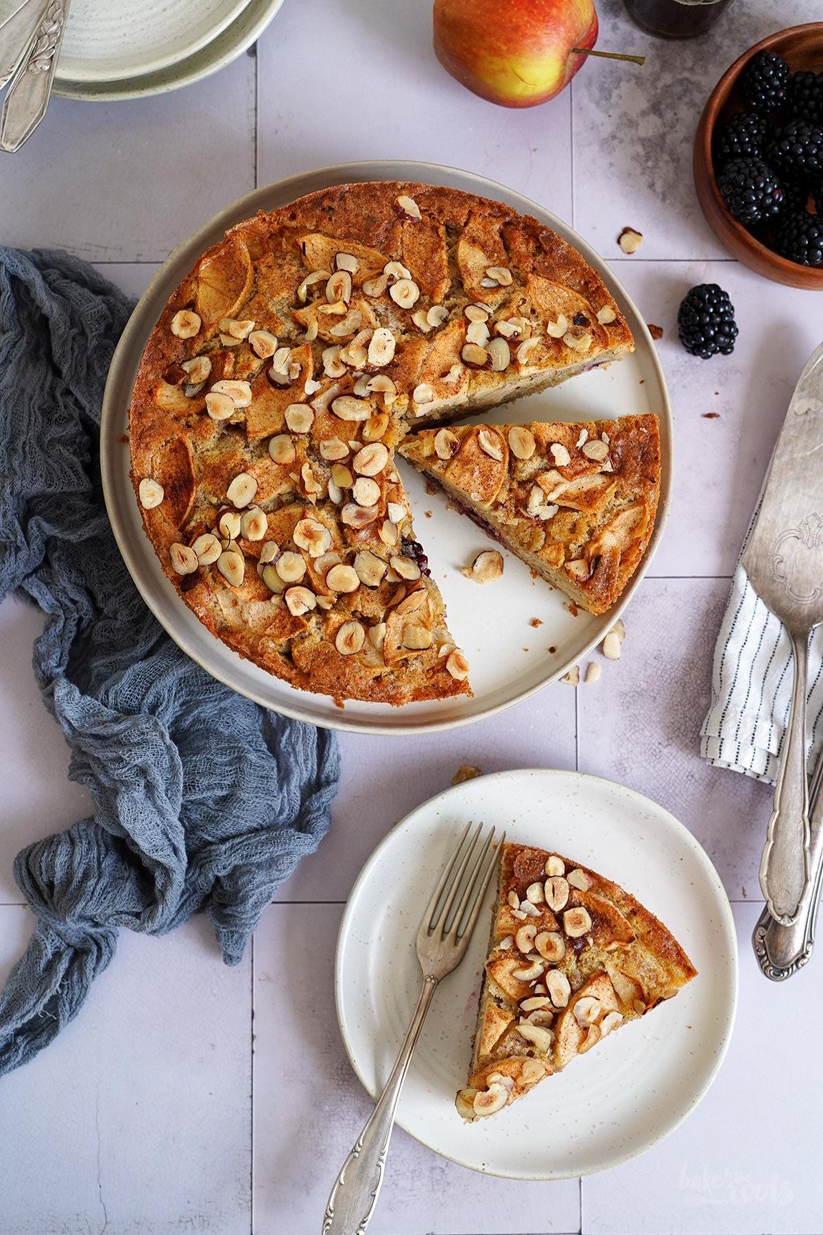 Quick & Easy Blackberry Apple Cake | Bake to the roots