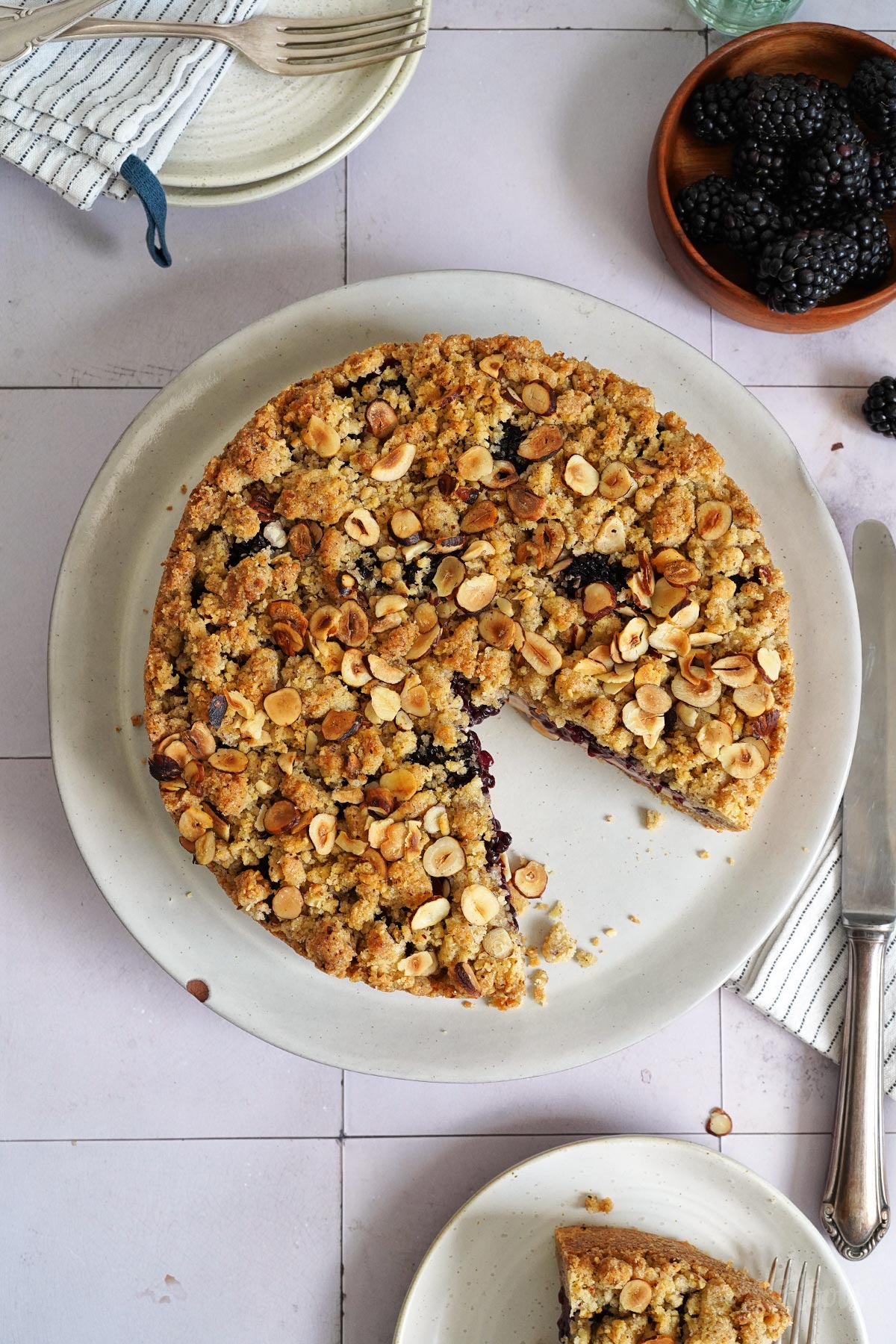 Brombeeren Pudding Streuselkuchen | Bake to the roots