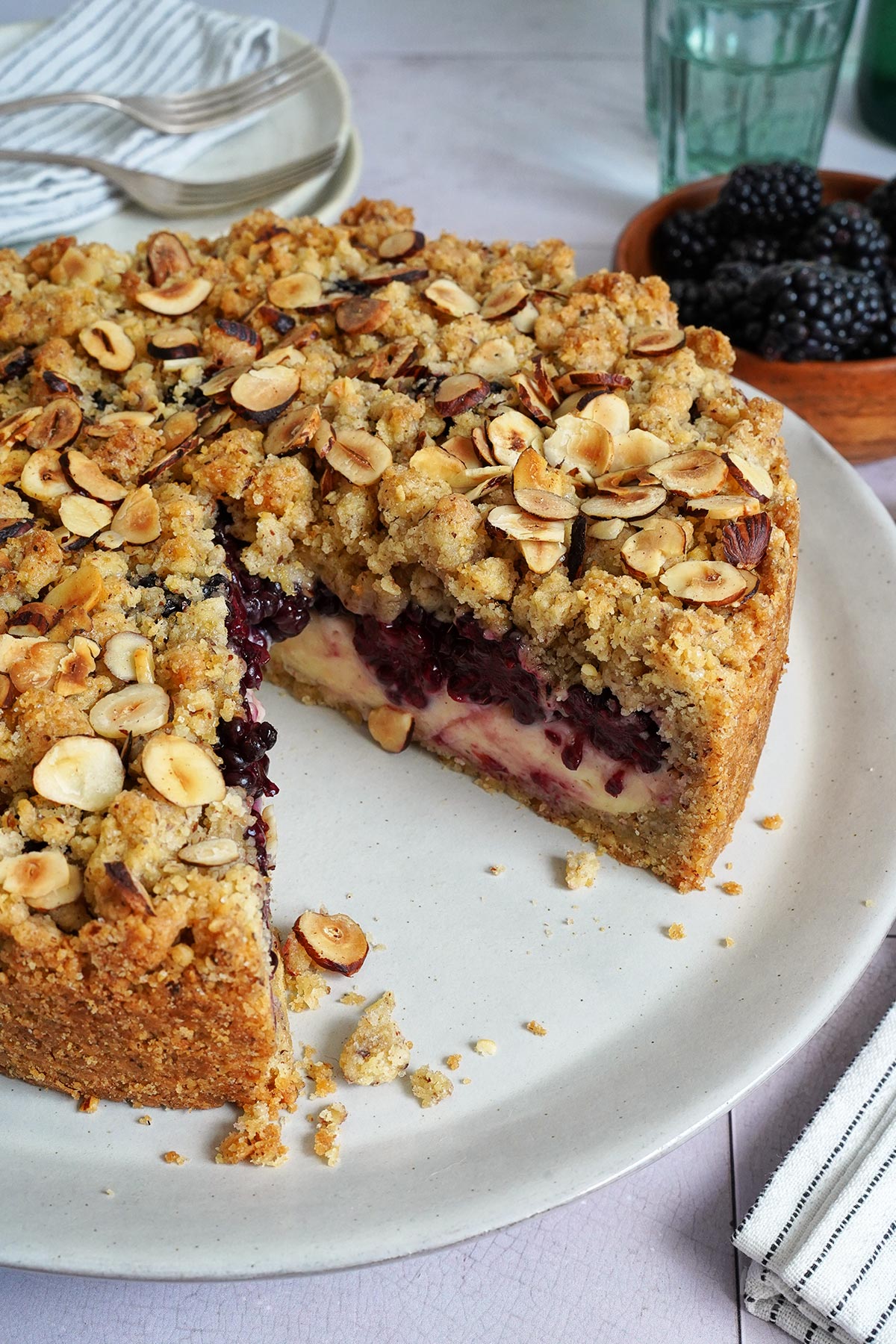 Brombeeren Pudding Streuselkuchen | Bake to the roots