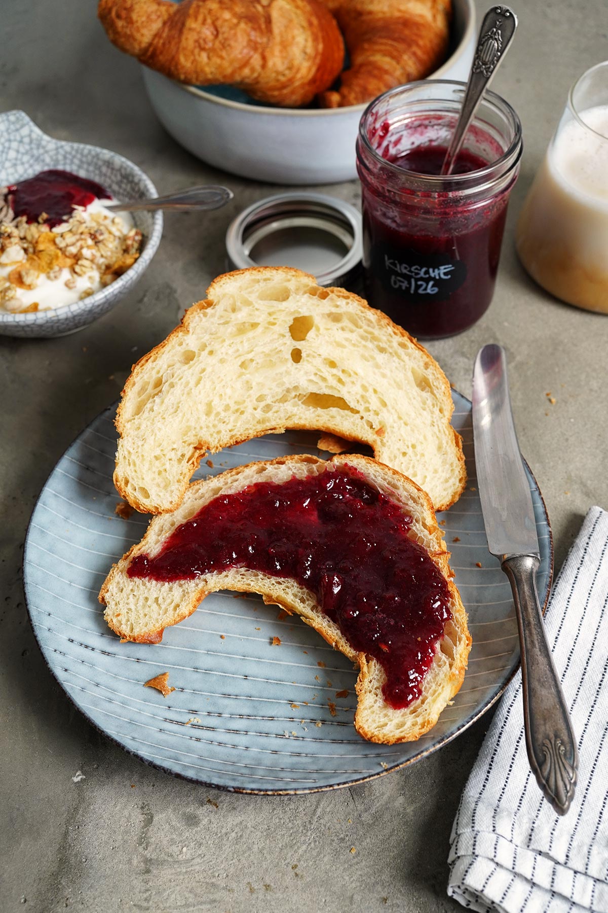 Einfache Kirschmarmelade mit Vanille (zuckerfrei) | Bake to the roots