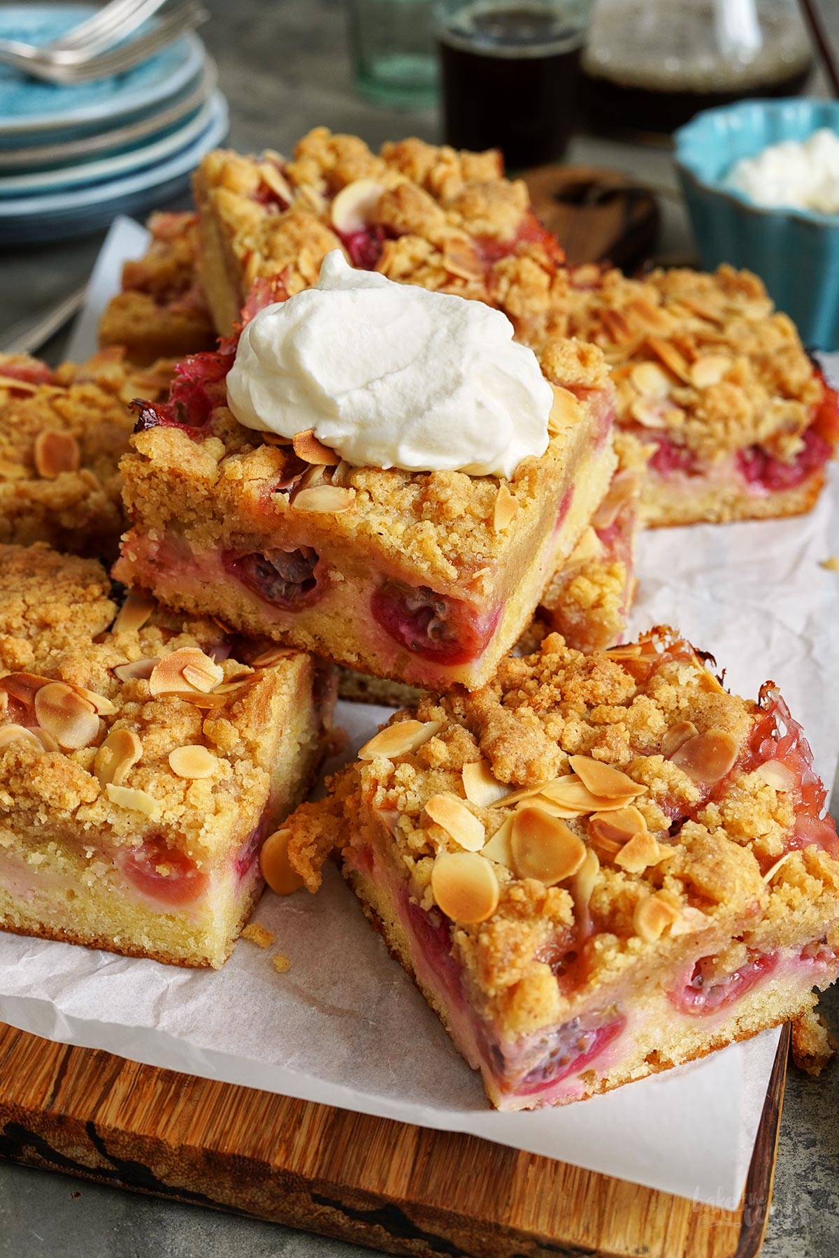 Schneller Stachelbeeren Streuselkuchen | Bake to the roots