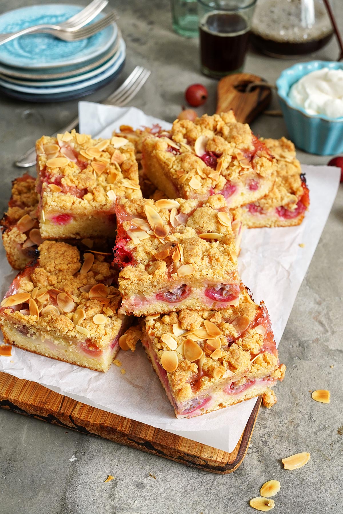 Schneller Stachelbeeren Streuselkuchen | Bake to the roots