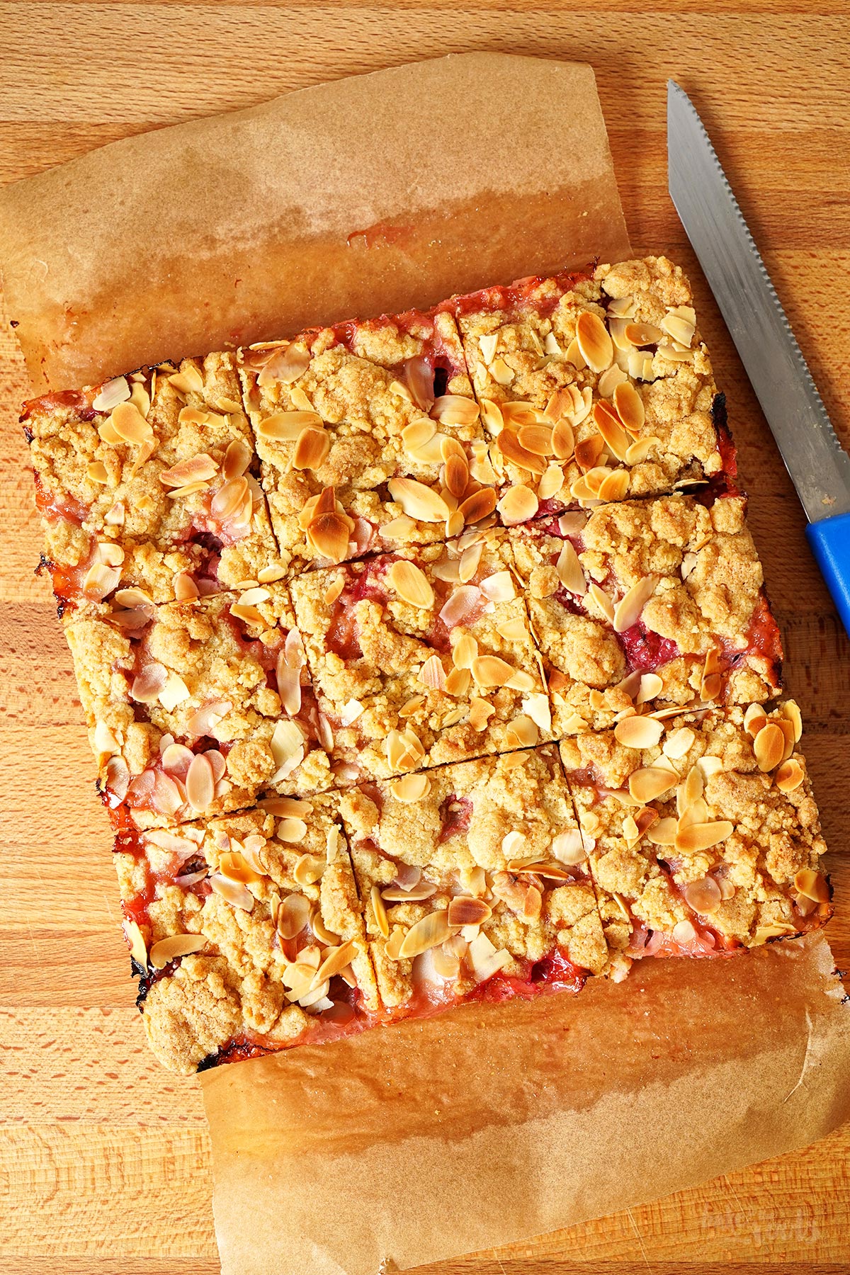 Schneller Stachelbeeren Streuselkuchen | Bake to the roots