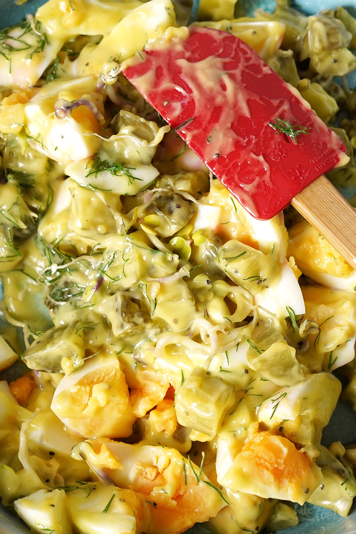 Alle Zutaten für den Eiersalat vermengt | Bake to the roots