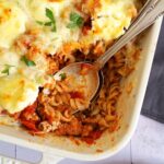 Bratwurst Bolognese Nudelauflauf | Bake to the roots