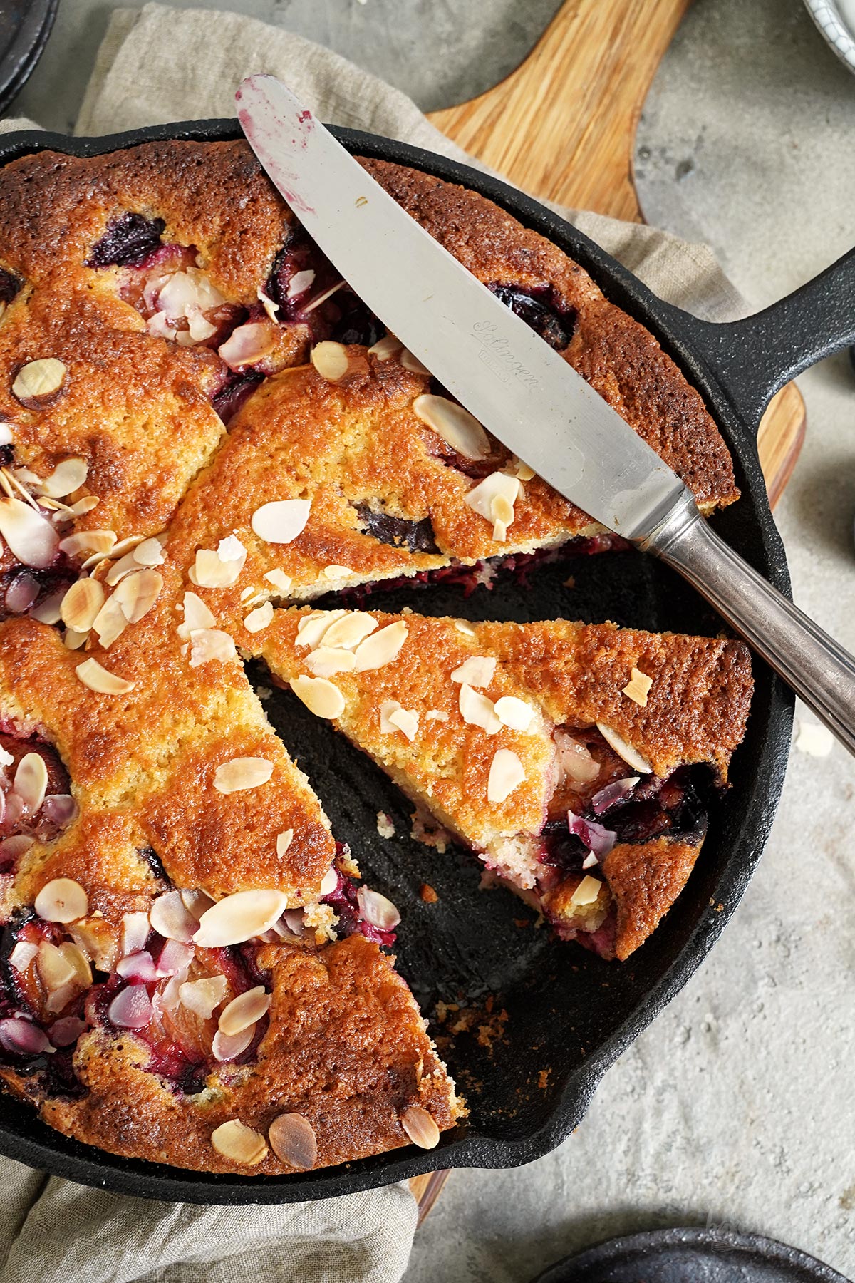 Einfacher (versunkener) Zwetschgenkuchen | Bake to the roots