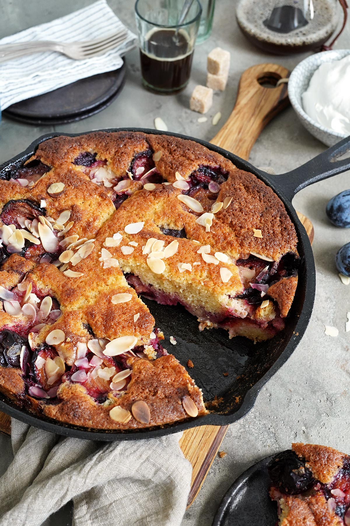 Einfacher (versunkener) Zwetschgenkuchen | Bake to the roots