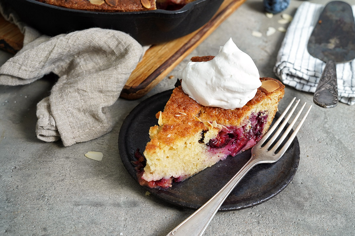 Einfacher (versunkener) Zwetschgenkuchen | Bake to the roots