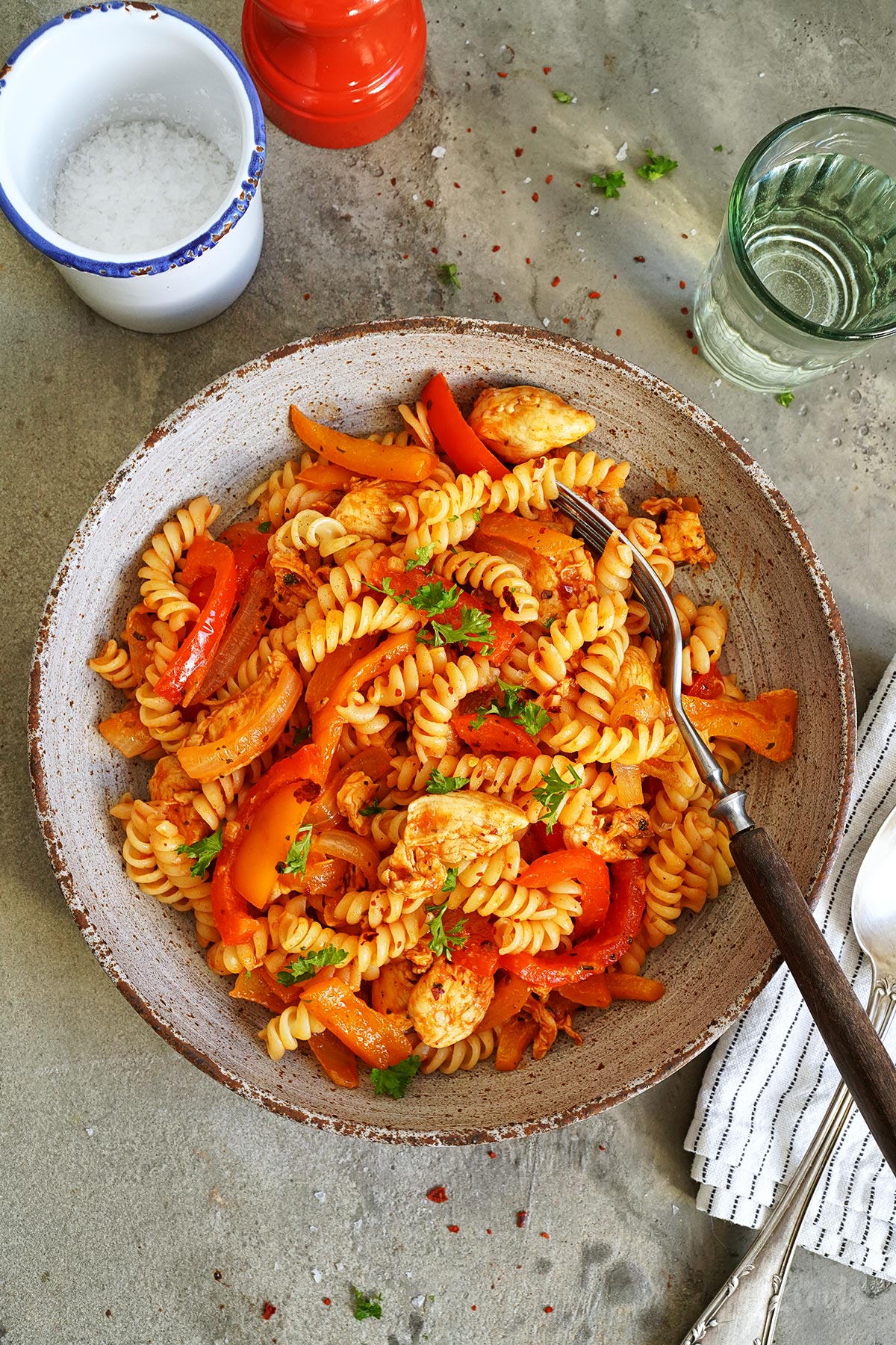 Chicken Fajita Style Pasta Skillet | Bake to the roots