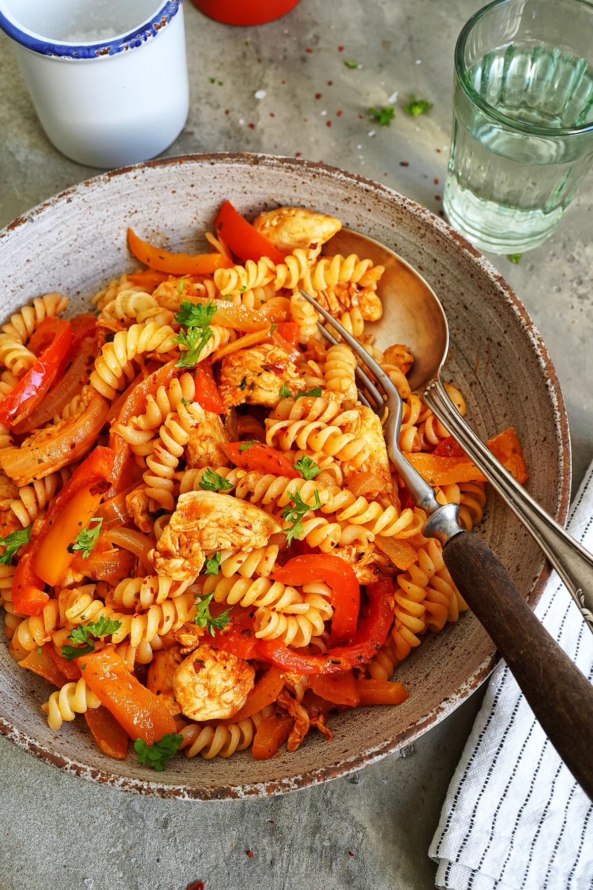 Chicken Fajita Style Pasta Skillet | Bake to the roots