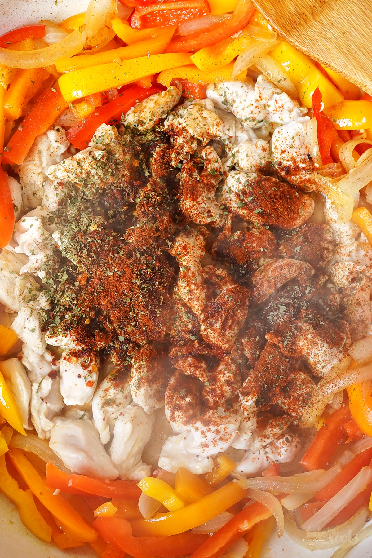 Chicken Fajita Style Pasta Skillet | Bake to the roots