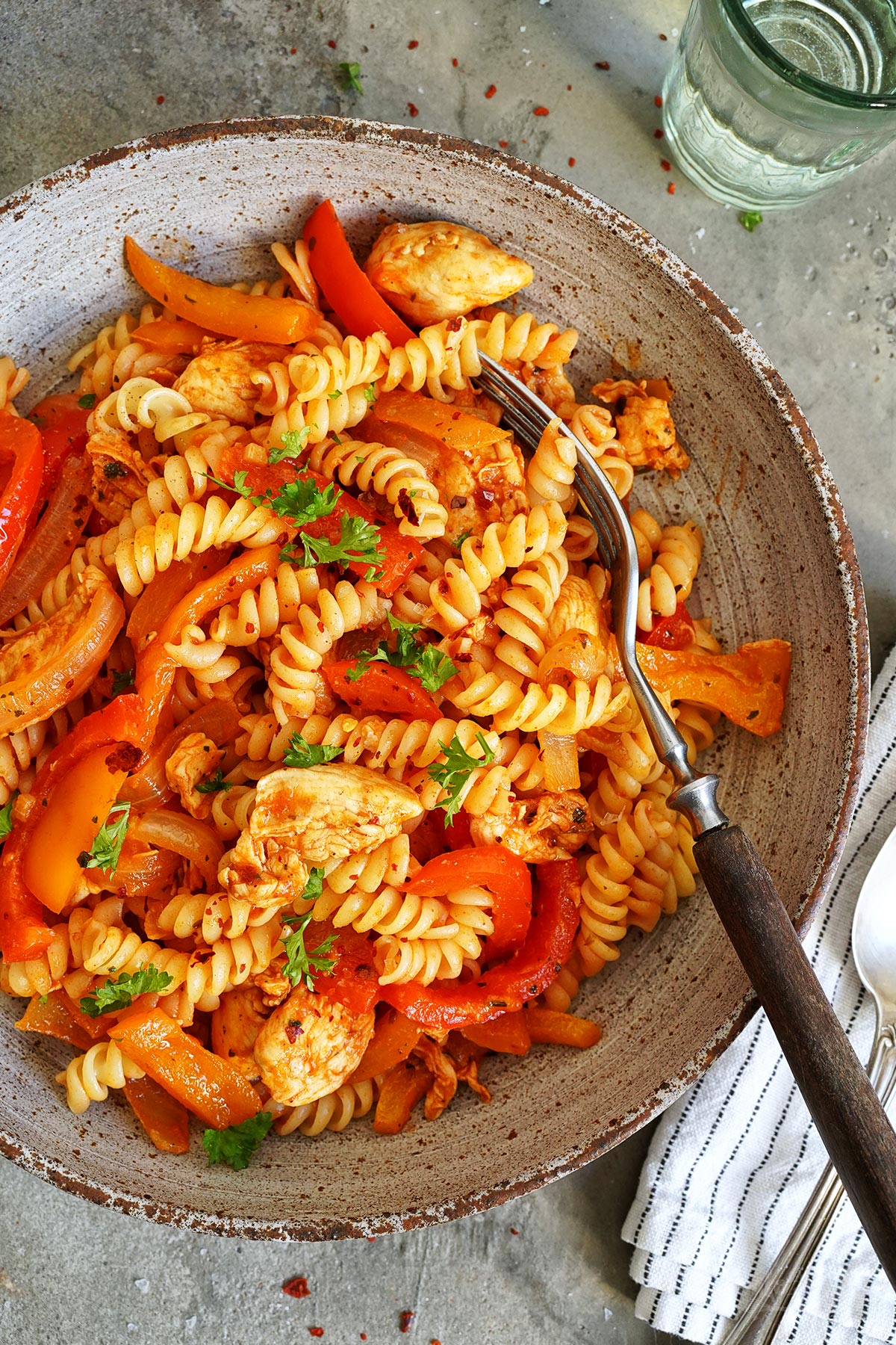 Chicken Fajita Style Pasta Skillet | Bake to the roots
