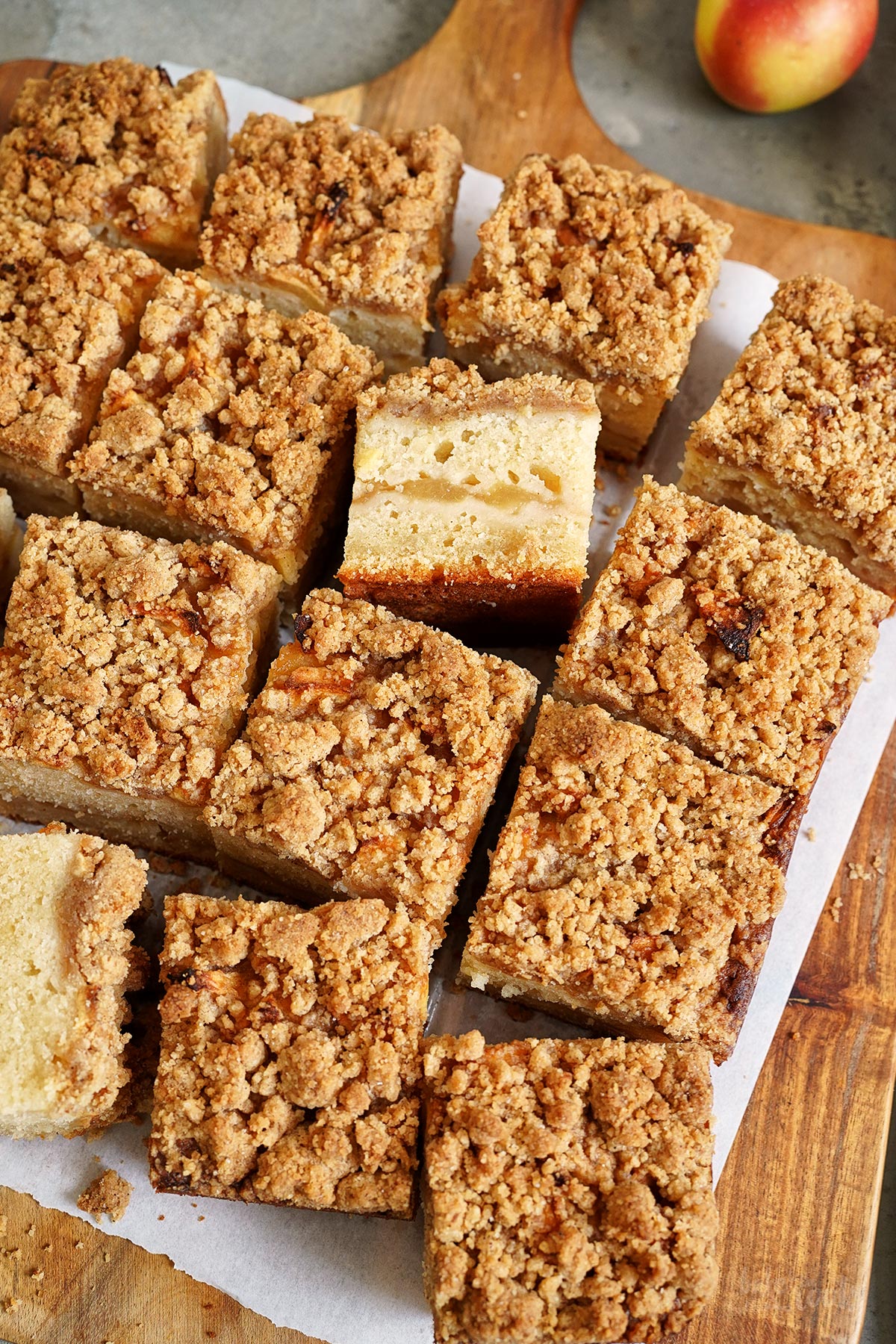 Apfelmus Streuselkuchen | Bake to the roots