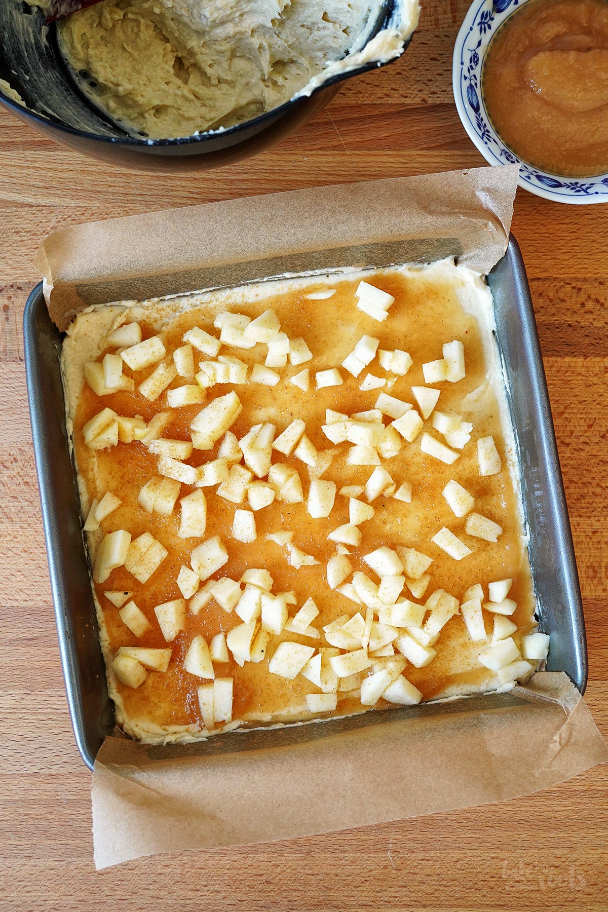 Apfelmus Streuselkuchen | Bake to the roots