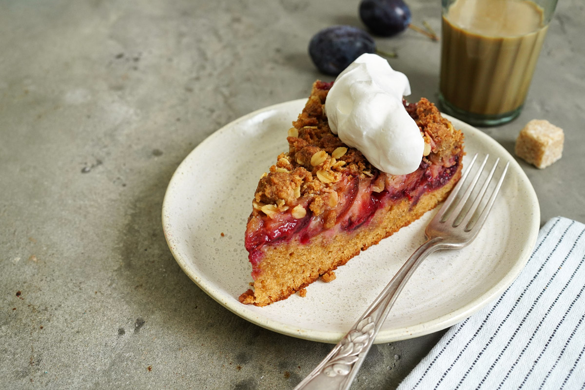 Zwetschgen Streuselkuchen | Bake to the roots