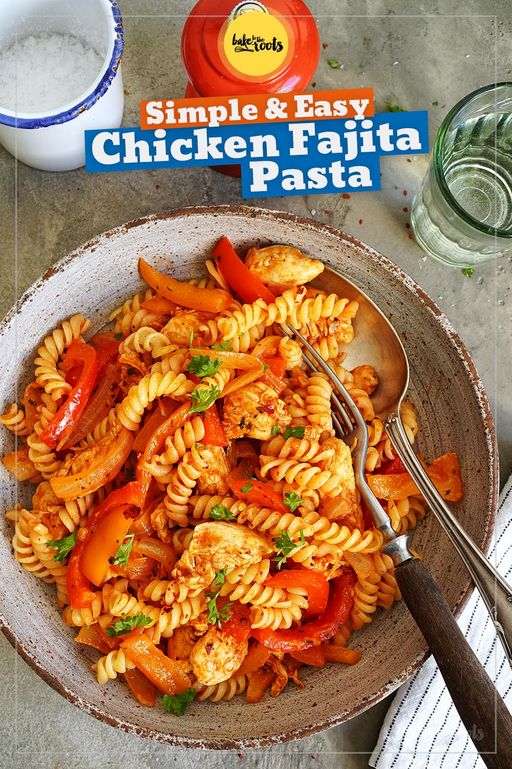 One-Pan Chicken Fajita Style Pasta Skillet | Bake to the roots