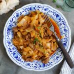 Deftige Spitzkohl Bratwurst Pfanne | Bake to the roots
